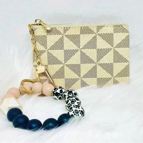 Lorraine Zippered Card Coin Case in Cream - Picture 5 of 6